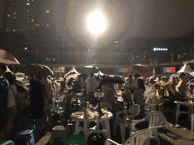 再大的雨水也洗刷不掉内心的痛,再大的雨水也洗刷不掉