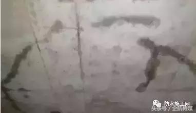 混凝土楼板渗水原因,地下车库楼板渗水是怎么回事
