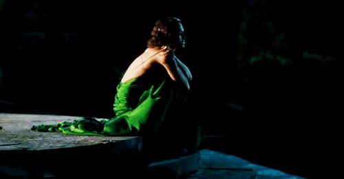 凯拉奈特莉颜值巅峰,平胸也能穿出自信来