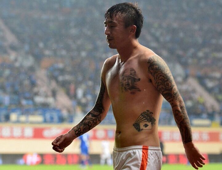 瓒崇悆涓婄殑鐬掑ぉ杩囨捣,瓒崇悆璧涘満涓婄姝㈡埓椤归摼