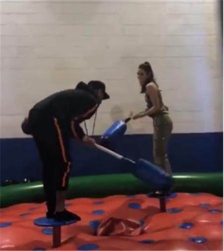 内马尔女友和孩子,内马尔与女友和儿子暖心互动