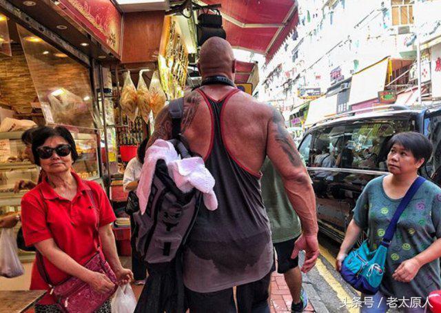 “男朋友胸比我大”是种什么体验？