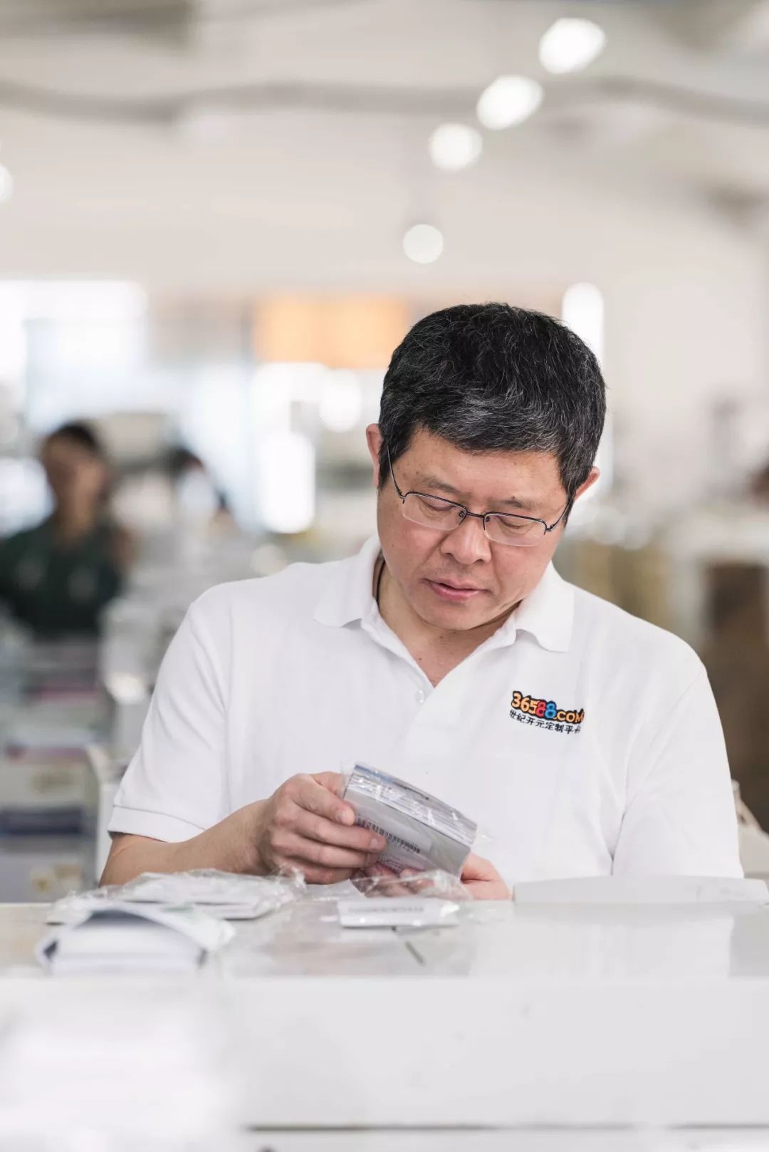 最神秘打印店：冲印一张照片几毛钱，却一年入账6个亿