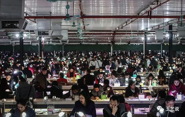 直播上卖玉石是真的吗,直播卖玉石的便宜是真的吗