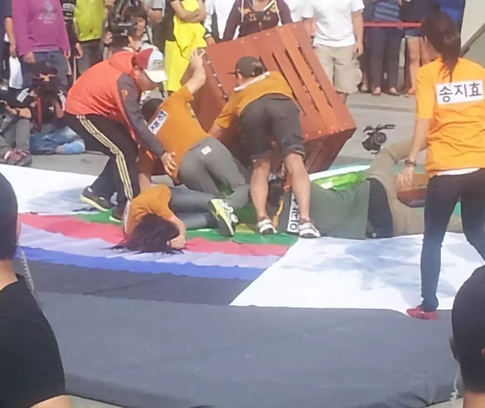 刘大神喜提阿汤哥，又顺手抛来一份缩毛孔秘籍