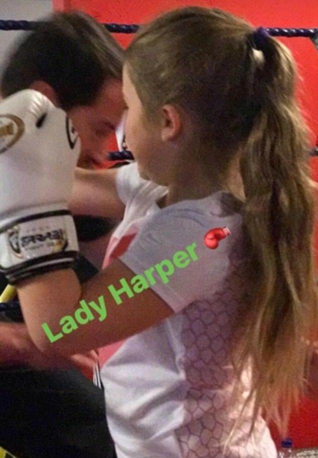 跳水滑雪、骑马拳击踢足球，贝克汉姆运动天赋最高的孩子是女娃！