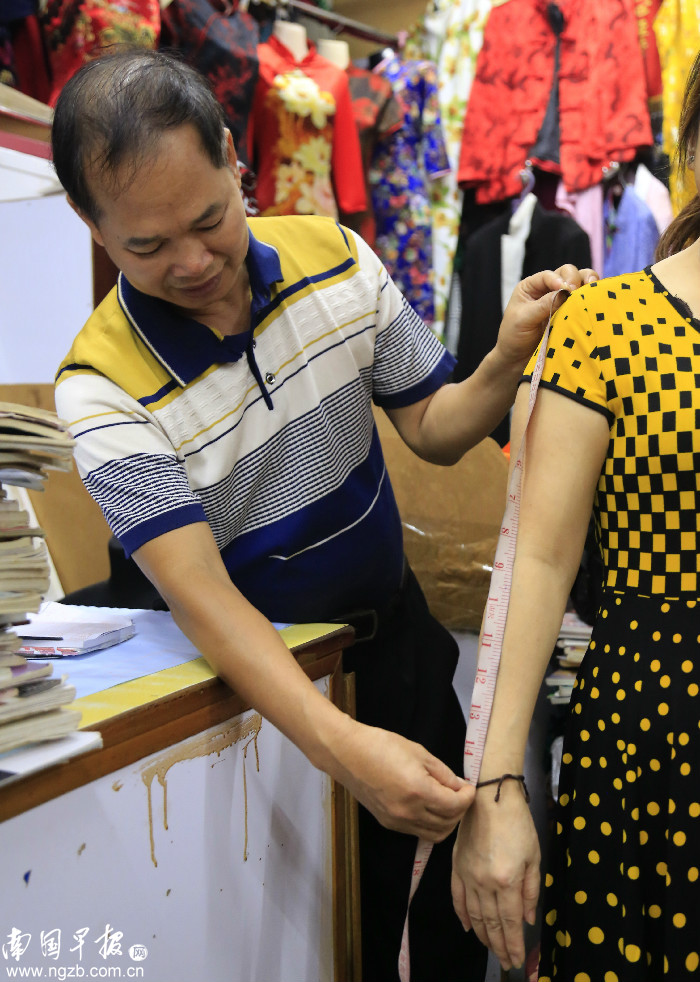 包工包料做一件衣服多少钱,包工包料服装价格