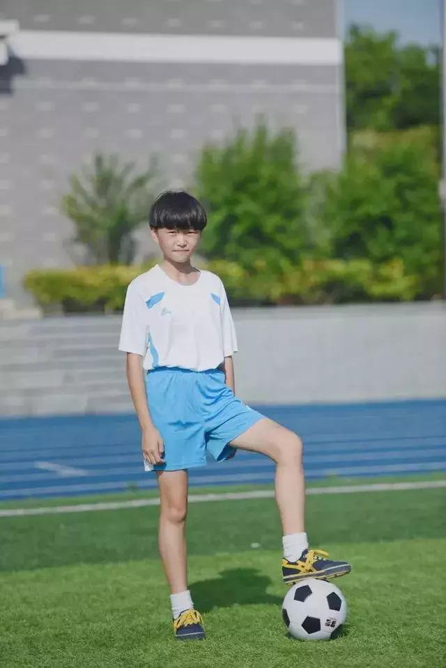 苏溪三小29届篮球赛比赛现场,余杭区校园足球联赛女子冠军
