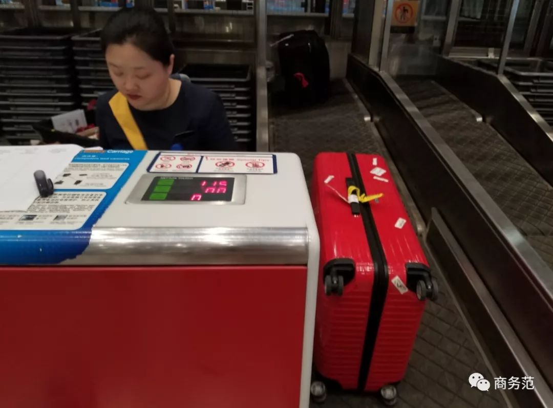 阿联酋航空豪华经济舱体验,阿联酋航空奢华