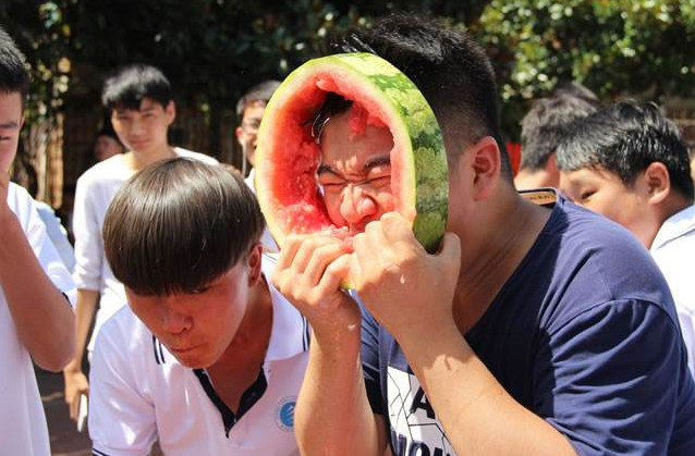 大学宿舍没有空调夏天该怎么办,宿舍太热又没空调怎么办