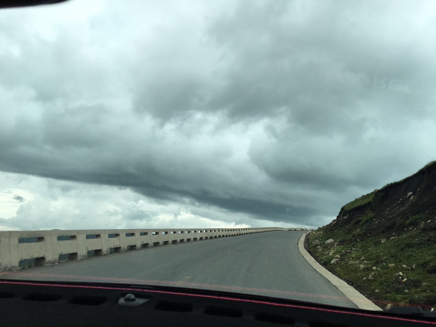 80后夫妻自驾游全世界,甘南自驾轻松省钱游