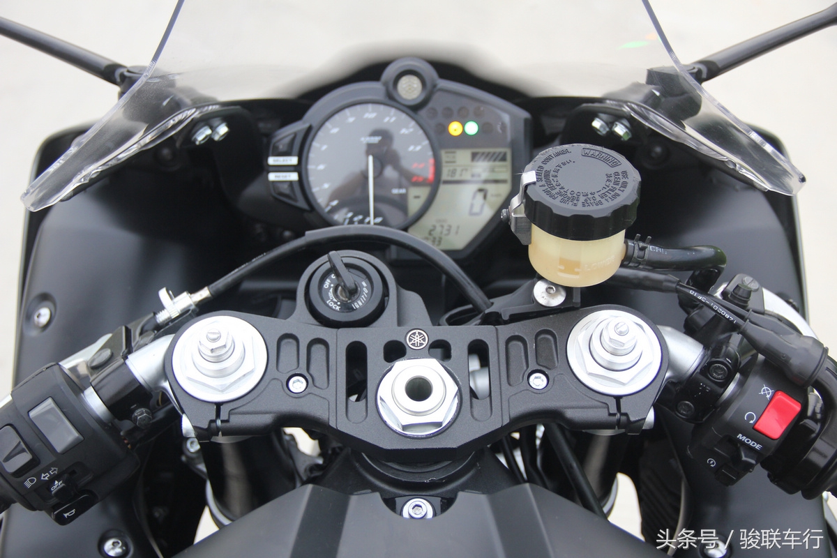2013年雅马哈yzf-r1黑色,雅马哈yzf战斧r1价格