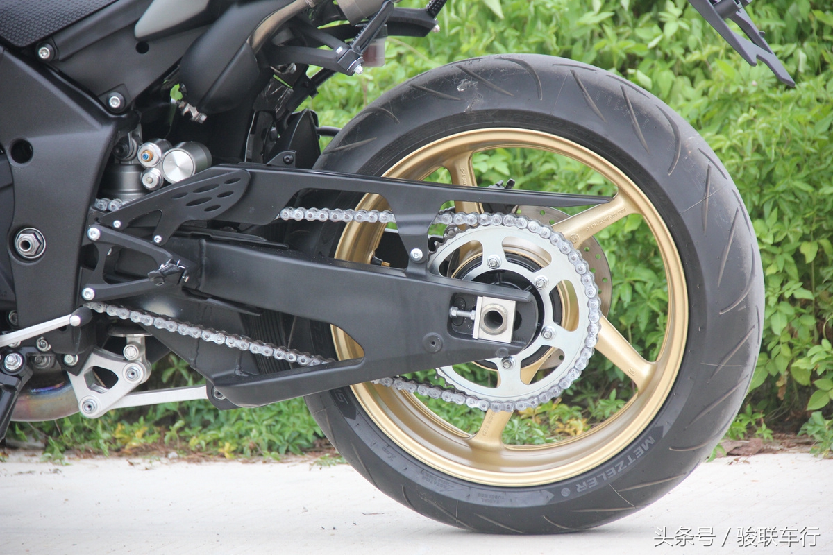 2013年雅马哈yzf-r1黑色,雅马哈yzf战斧r1价格
