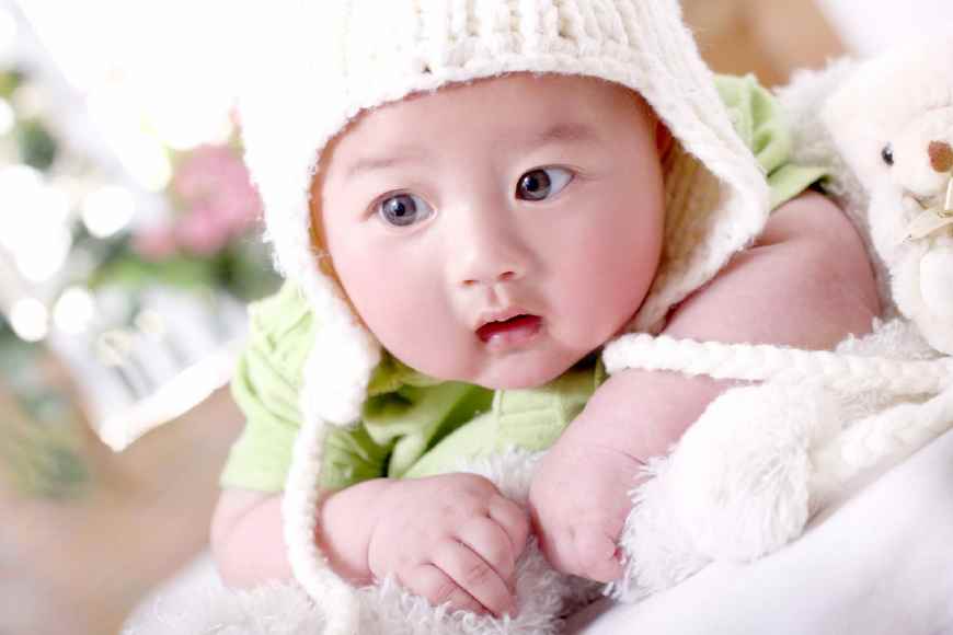 新生儿半夜突然哭怎么哄,新生儿夜里哭闹怎么办最有效