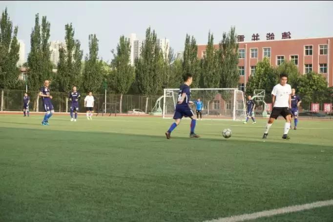 点燃新激情，丰富新生活——“映连红杯”足球邀请赛鸣锣收金