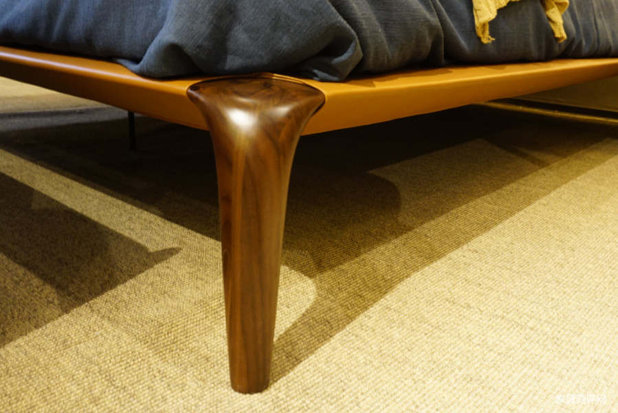 实木家具贴皮与不贴皮的区别,买实木家具上当受骗怎么办