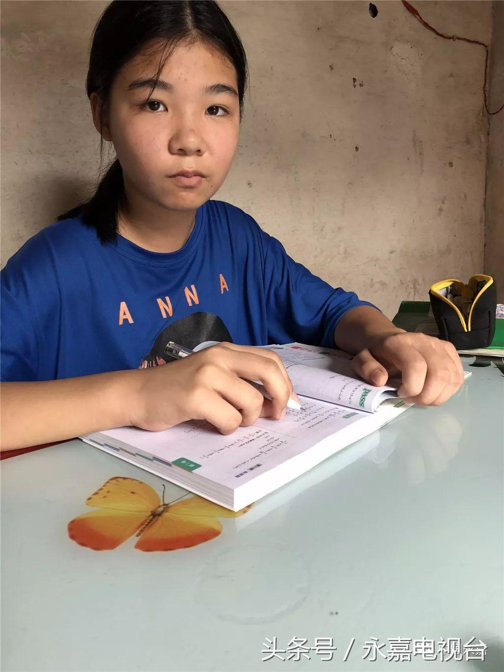 永嘉这位小女孩凭借一幅科幻画，一路过关获国家级一等奖！