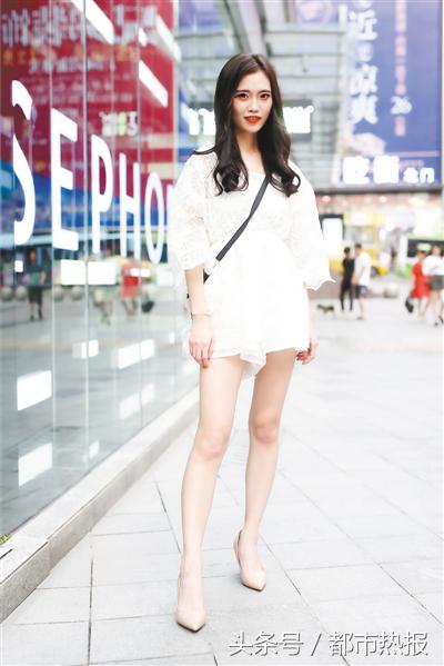 怎么穿蕾丝不土气好看,蕾丝怎么穿好看图片