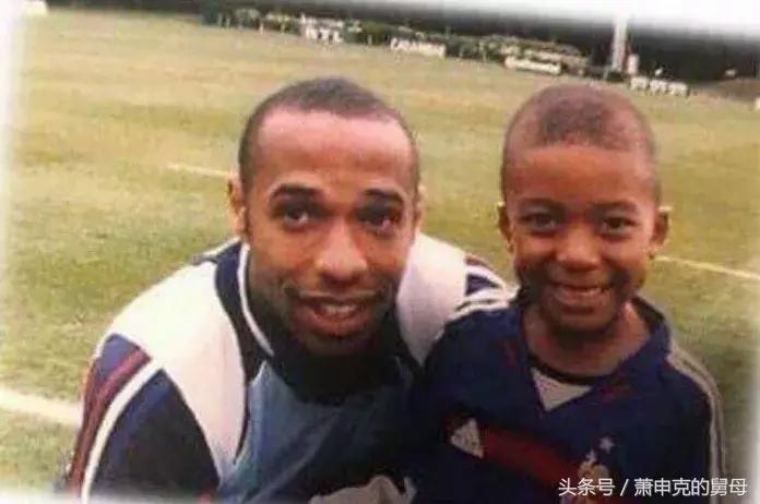 法国球星姆巴佩身价,法国姆巴佩身价多少钱