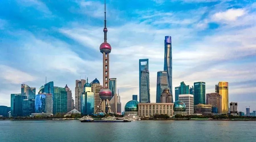 想出去玩看了下卡里余额,想出去旅行看看自己到底想要什么