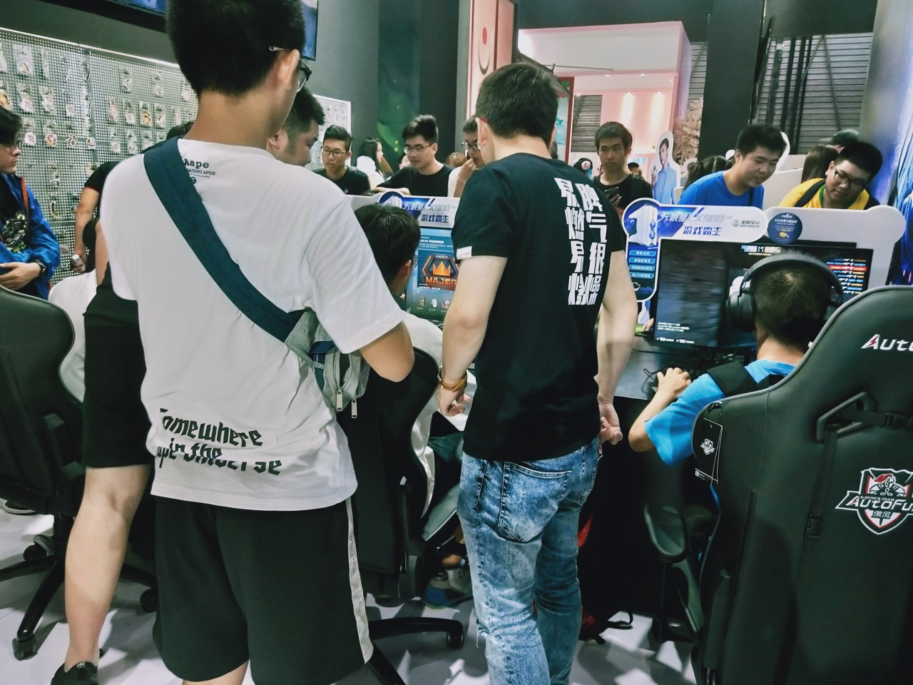 十年后或许会消失的“风景”它们曾是国内游戏玩家的青春