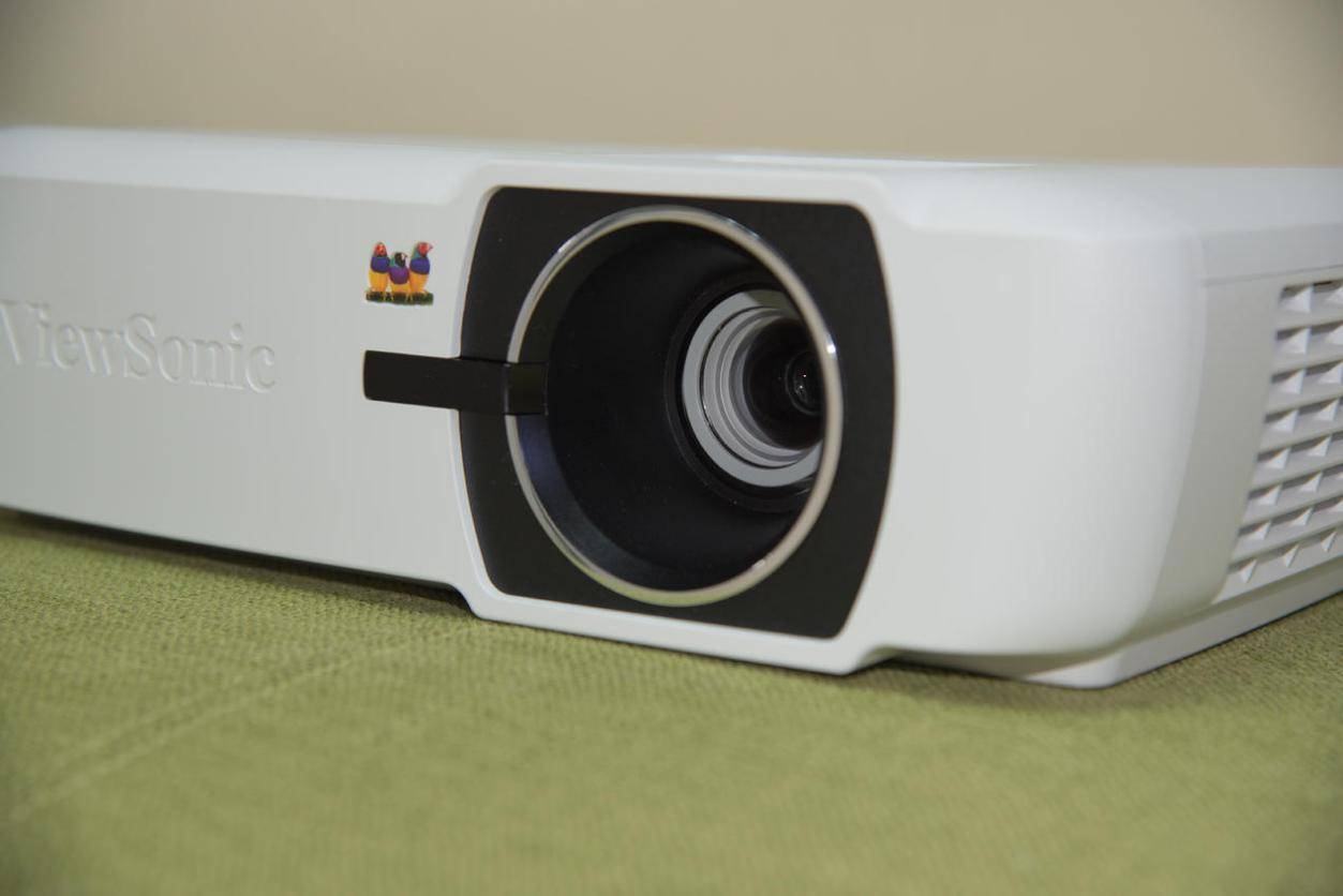 优派4k投影机5000k,家用高端4k3d投影