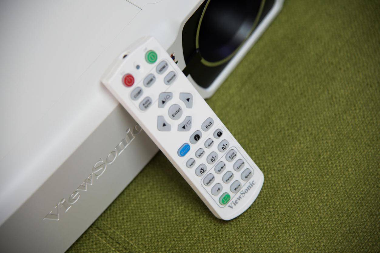 优派4k投影机5000k,家用高端4k3d投影