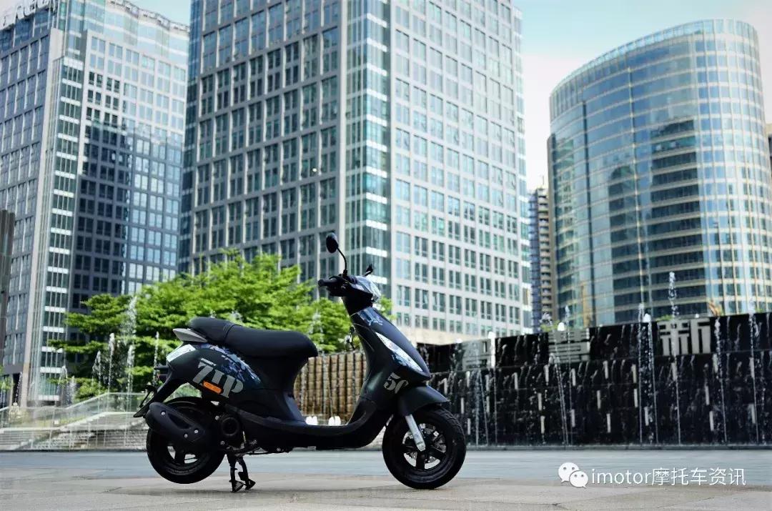 2019款比亚乔zip50,2020款比亚乔liberty150测评