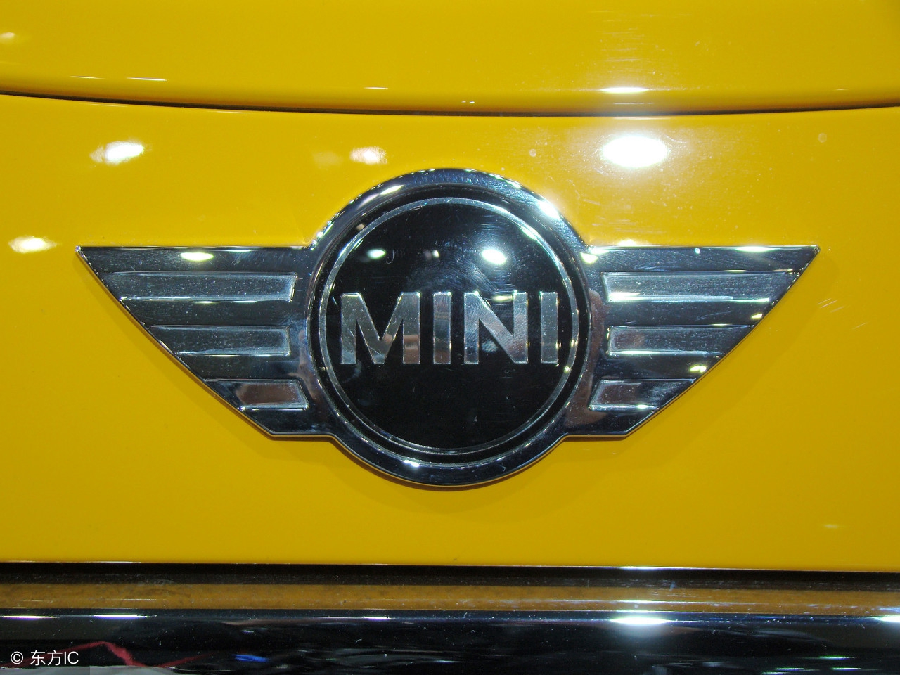 13年迈腾1.8t豪华版现在值得买吗,17年迈腾1.8t豪华版二手车多少钱