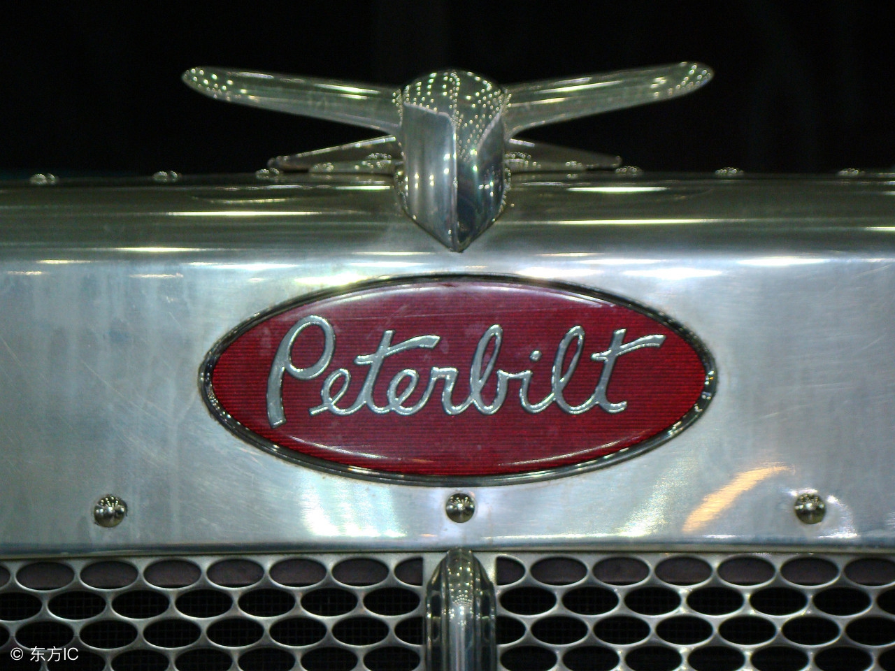 13年迈腾1.8t豪华版现在值得买吗,17年迈腾1.8t豪华版二手车多少钱