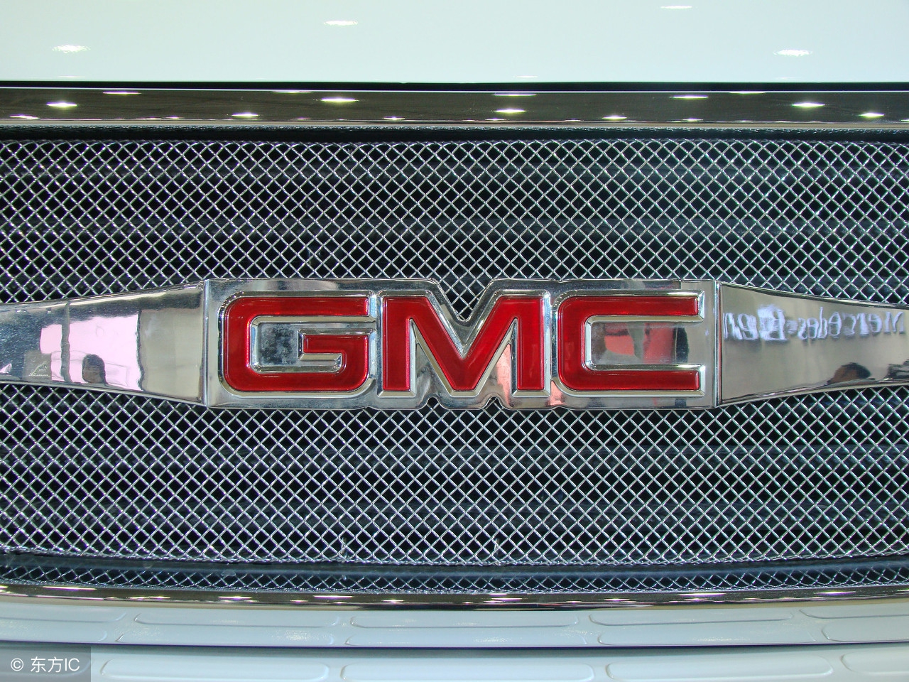 13年迈腾1.8t豪华版现在值得买吗,17年迈腾1.8t豪华版二手车多少钱