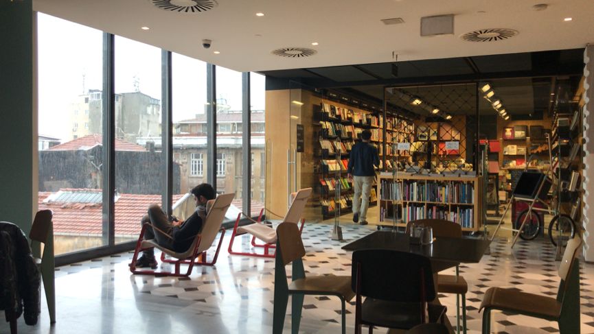 不焦虑的淘宝店主：30岁辞职留学土耳其，遇见战火与宁静