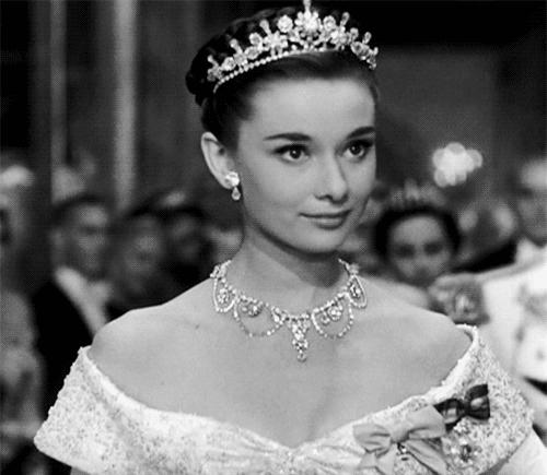 环球女子图鉴｜精致叛逆，英国女人才不是你们认为的强势和淑女