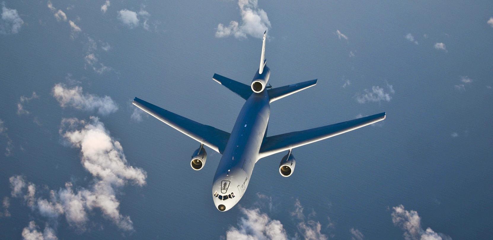 可以装二百吨的大油罐有多大,能装100吨的油罐车