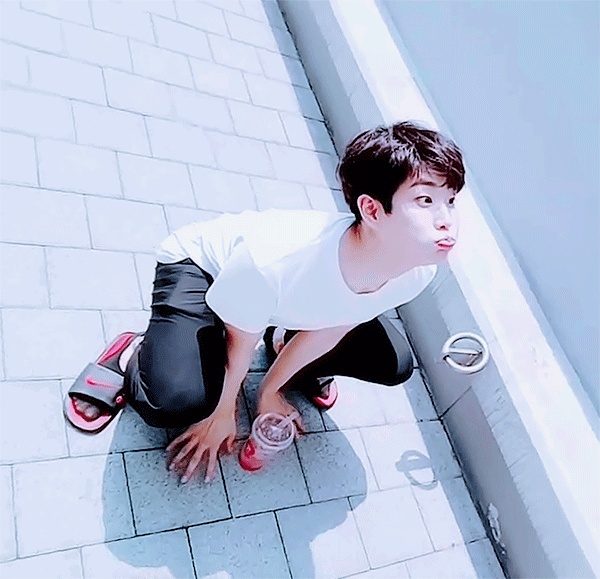 近期被安利韩国男子组合ASTRO：传说中的门面领进门，圈粉靠个人