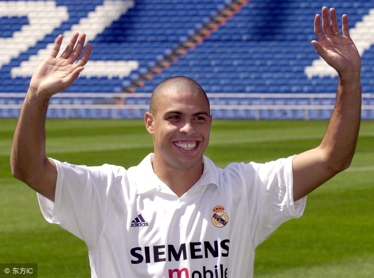 传奇巨星罗纳尔迪尼奥,绝对巨星外星人罗纳尔多