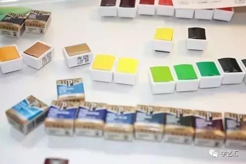 水彩颜料入门玄关,入门水彩颜料怎么选