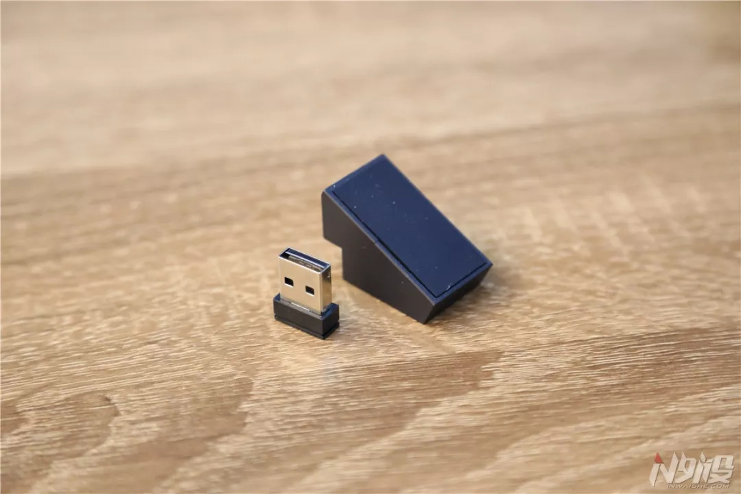 雷柏vt960双模鼠标评测,雷柏鼠标vt950滚轮有问题