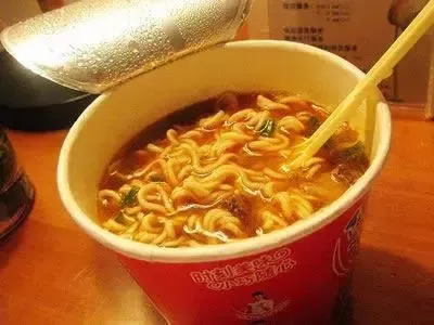 方便面真的一点营养都没有,没有营养的方便面