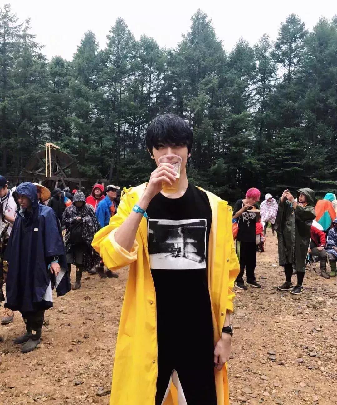 刘某东在美被抓，而日本的这些IT社长忙着和女星谈恋爱