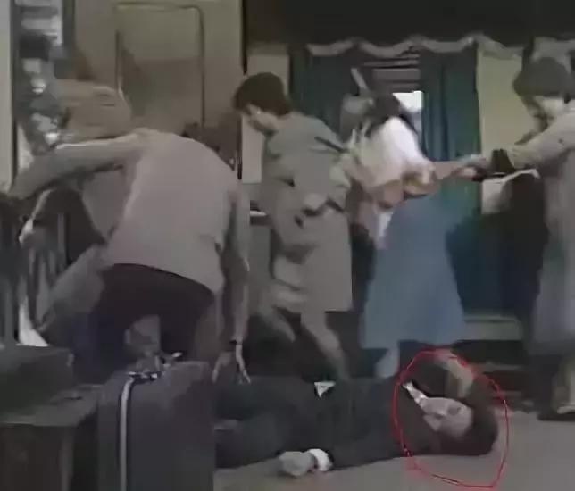 周星驰为了一个机会苦苦等十年,周星驰老了满头白发