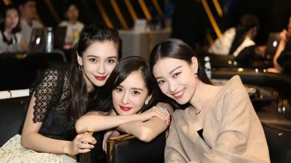 所有丰胸霜都是骗人的吗,丰胸霜的危害有多大