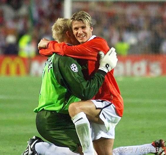 曼联三冠王致敬巴斯比爵士,曼联三冠王20周年记录片