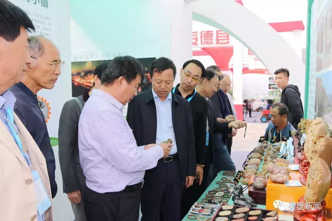 非遗传承手工制作空心挂面,吴堡手工细挂面