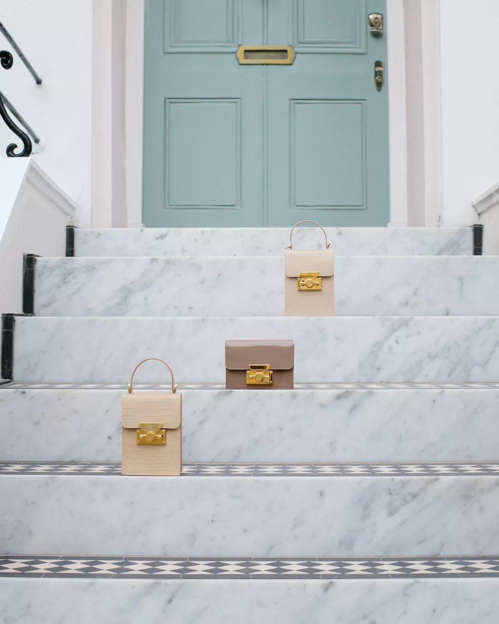 英伦风背什么包,灵魂拷问外国人