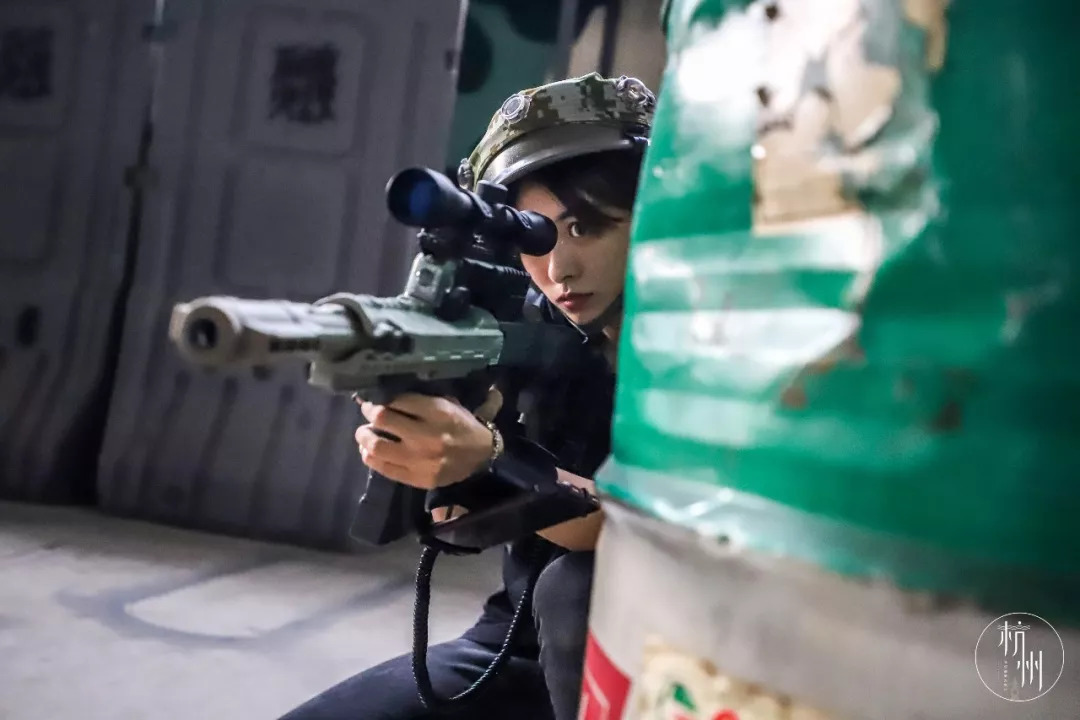 真人吃鸡海滩战斗,吃鸡真人版真实场地