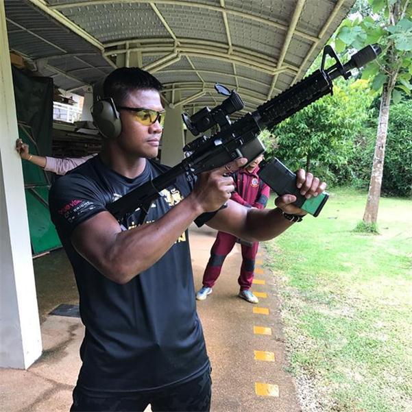 拳王播求踢腿,拳王播求肌肉