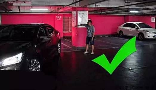 如何不踩刹车让倒车灯亮,夜间倒车灯看不见怎么办