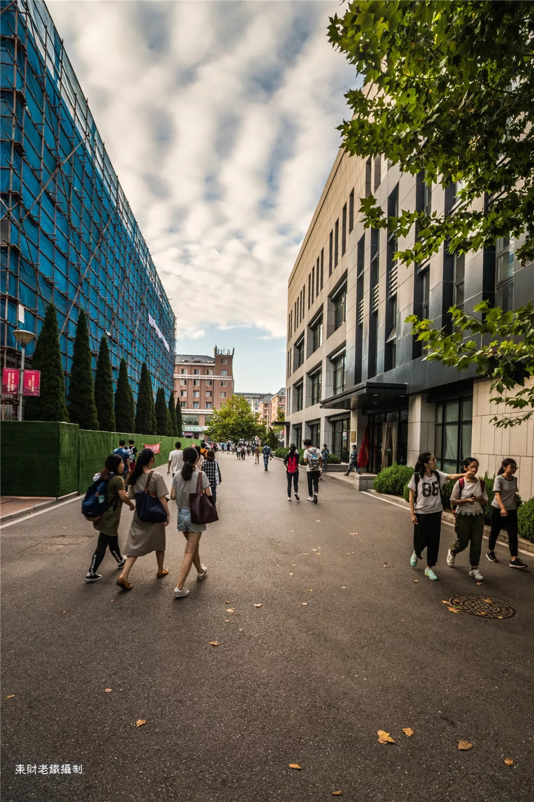 晨光暮色渐更迭,晨光暮色