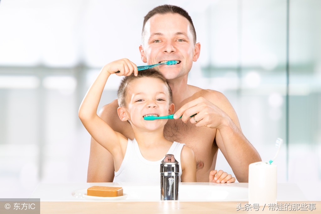 宝宝刚上幼儿园晚上哭闹怎么办,孩子刚上幼儿园哭闹不去怎么开导